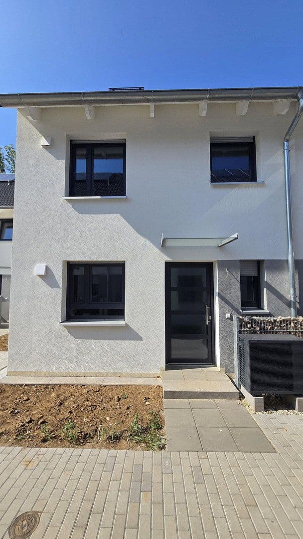 Prenájom domu 125 m², pozemok 168 m², Herbolzheimer Straße 26f, Herbolzheim, Bádensko-Wurttembersko Prenájom domu 125 m², pozemok 168 m², Herbolzheimer Straße 26f, Herbolzheim, Bádensko-Wurttembersko