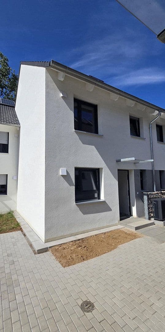 Prenájom domu 125 m², pozemok 168 m², Herbolzheimer Straße 26f, Herbolzheim, Bádensko-Wurttembersko Prenájom domu 125 m², pozemok 168 m², Herbolzheimer Straße 26f, Herbolzheim, Bádensko-Wurttembersko