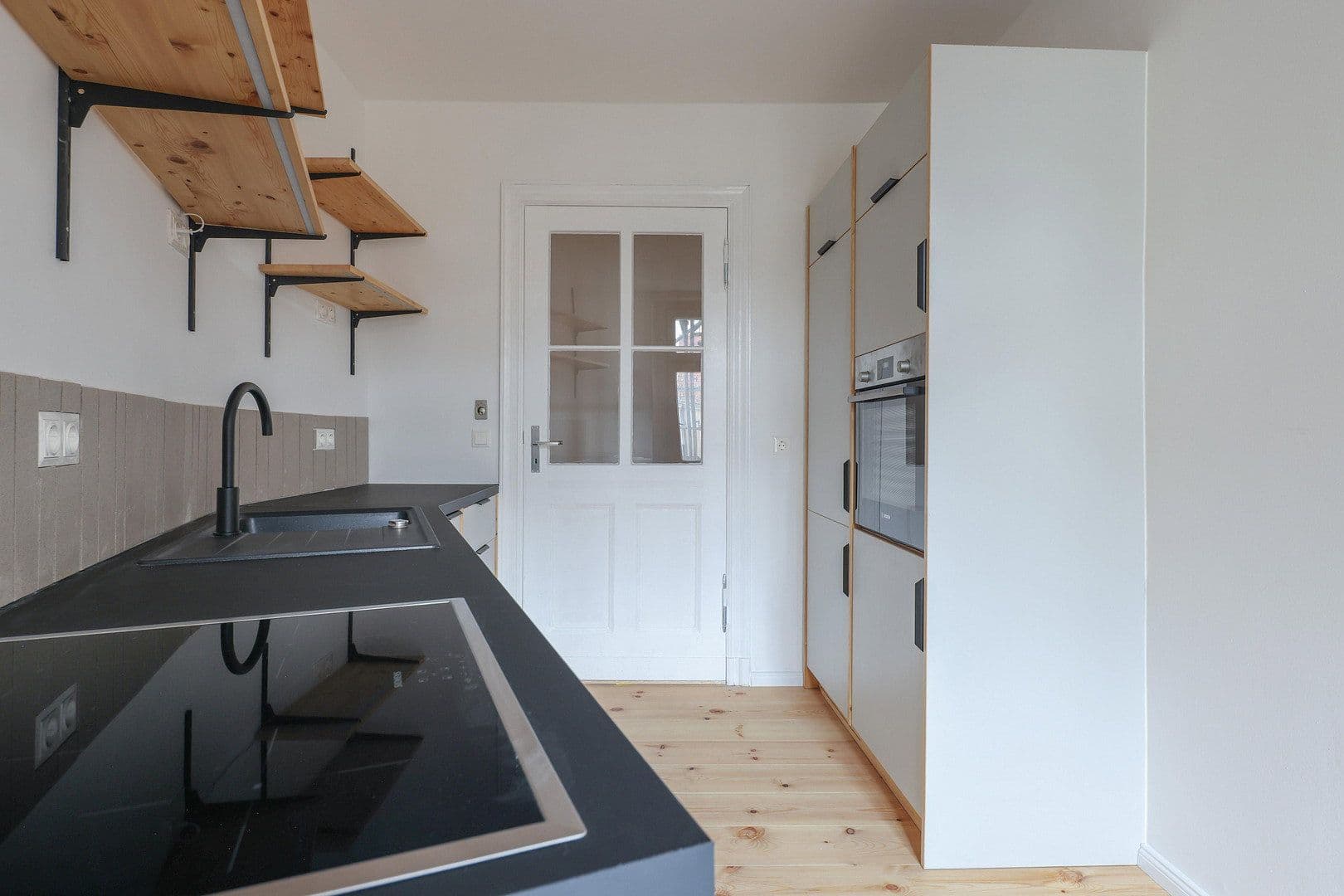 Prenájom bytu 2-izbový 68 m², Holländerstraße 24, Berlin, Berlín Prenájom bytu 2-izbový 68 m², Holländerstraße 24, Berlin, Berlín