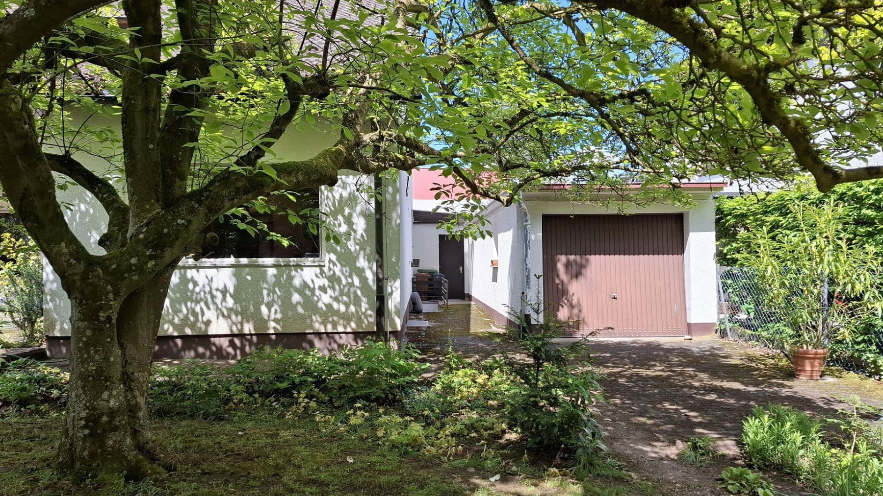 Predaj domu 160 m², pozemok 997 m², Spardorf, Bavorsko Predaj domu 160 m², pozemok 997 m², Spardorf, Bavorsko