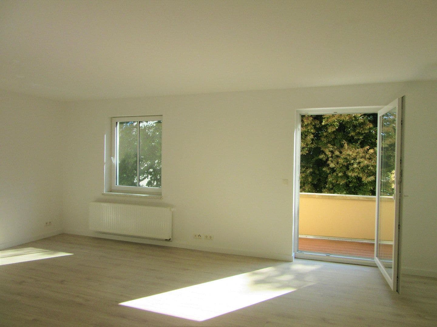 Prenájom bytu 2-izbový 62 m², Eisnerstraße 14, Magdeburg, Sasko-Anhaltsko Prenájom bytu 2-izbový 62 m², Eisnerstraße 14, Magdeburg, Sasko-Anhaltsko