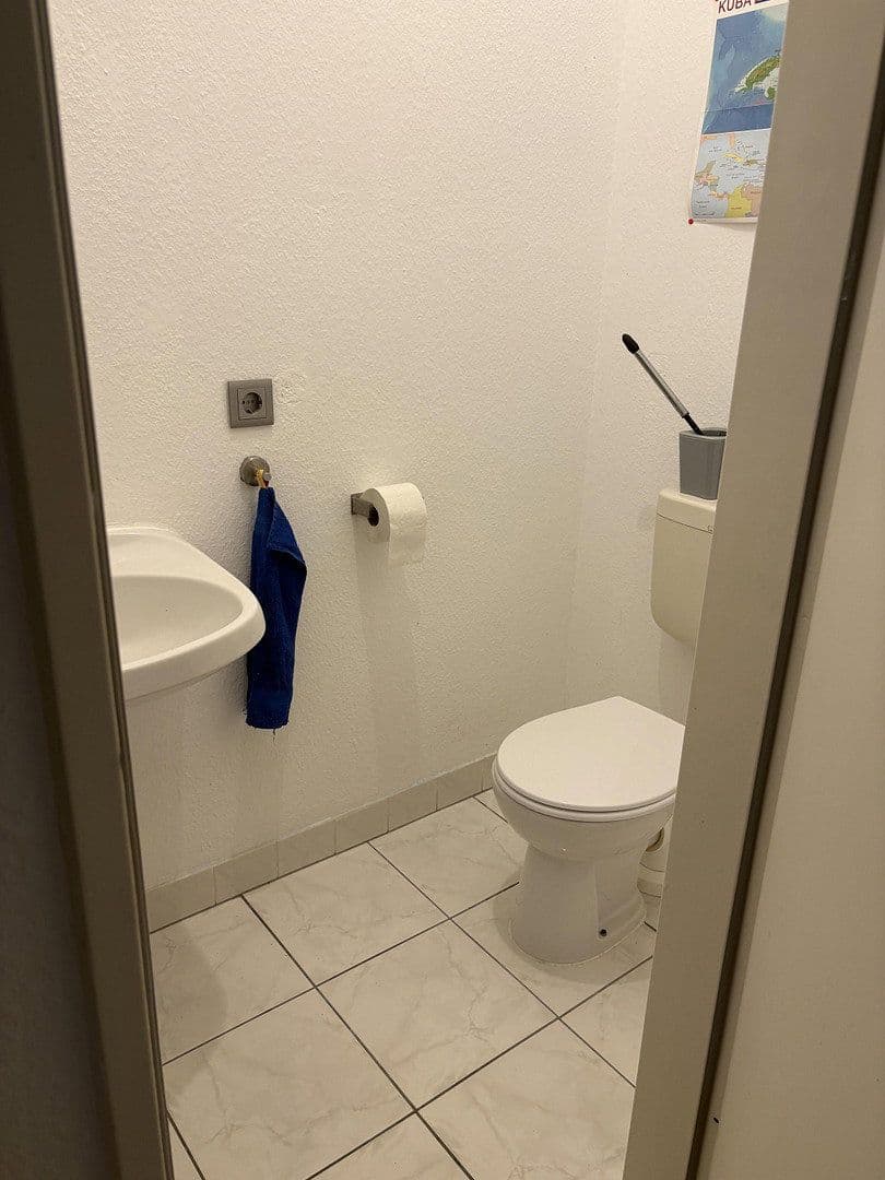 Prenájom bytu 2-izbový 74 m², Fennstr. 26, Berlin, Berlín Prenájom bytu 2-izbový 74 m², Fennstr. 26, Berlin, Berlín