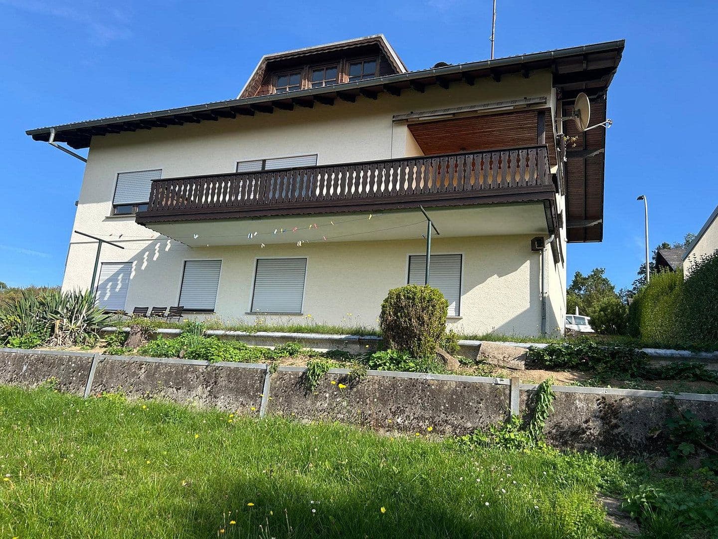 Predaj domu 240 m², pozemok 667 m², Bodener Weg 51, Ruppach-Goldhausen, Porýnie-Falcko Predaj domu 240 m², pozemok 667 m², Bodener Weg 51, Ruppach-Goldhausen, Porýnie-Falcko