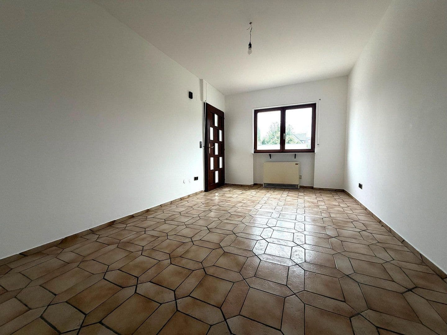 Predaj domu 220 m², pozemok 573 m², Kirchfeldring 21, Altlußheim, Bádensko-Wurttembersko Predaj domu 220 m², pozemok 573 m², Kirchfeldring 21, Altlußheim, Bádensko-Wurttembersko