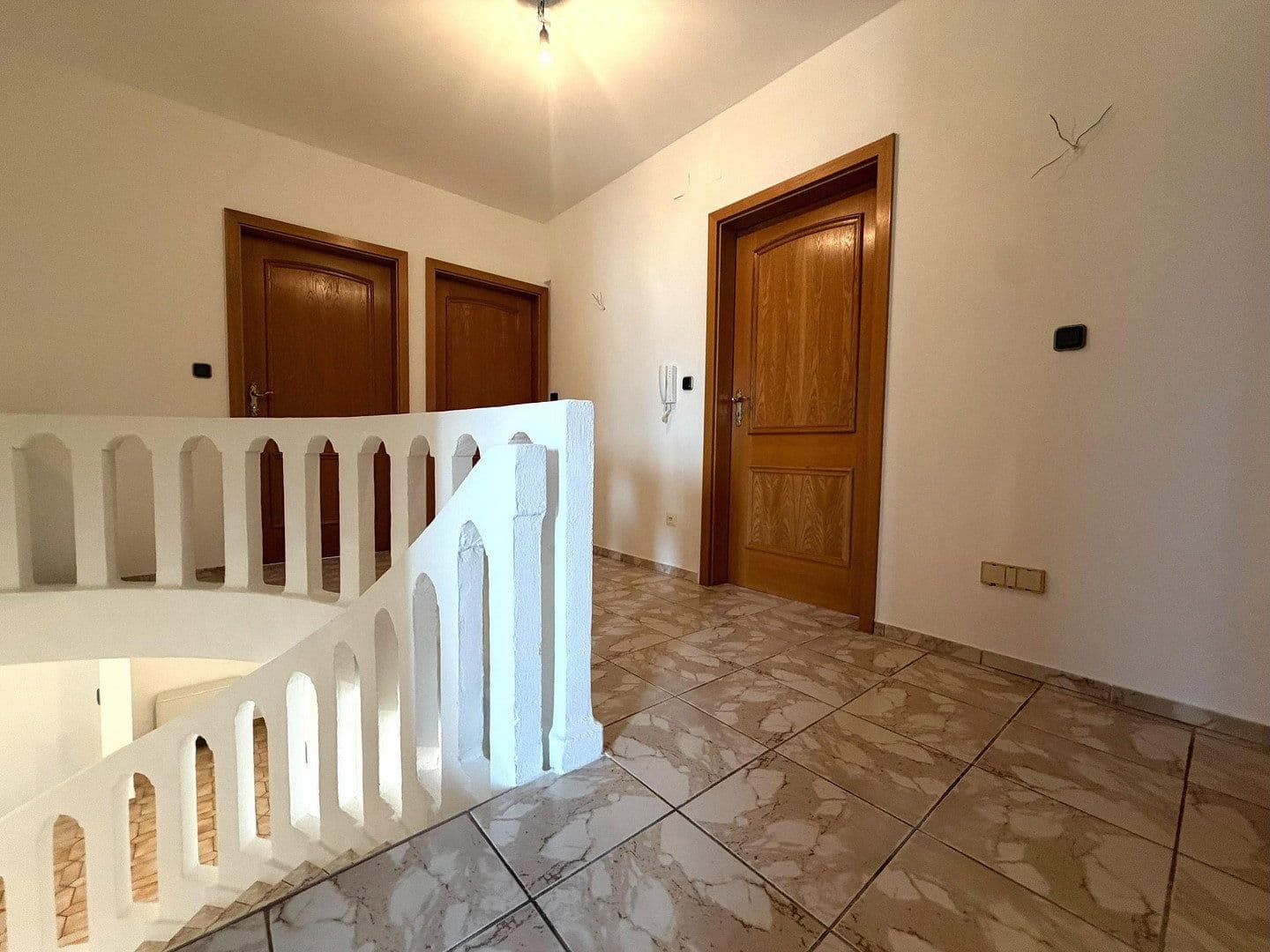 Predaj domu 220 m², pozemok 573 m², Kirchfeldring 21, Altlußheim, Bádensko-Wurttembersko Predaj domu 220 m², pozemok 573 m², Kirchfeldring 21, Altlußheim, Bádensko-Wurttembersko
