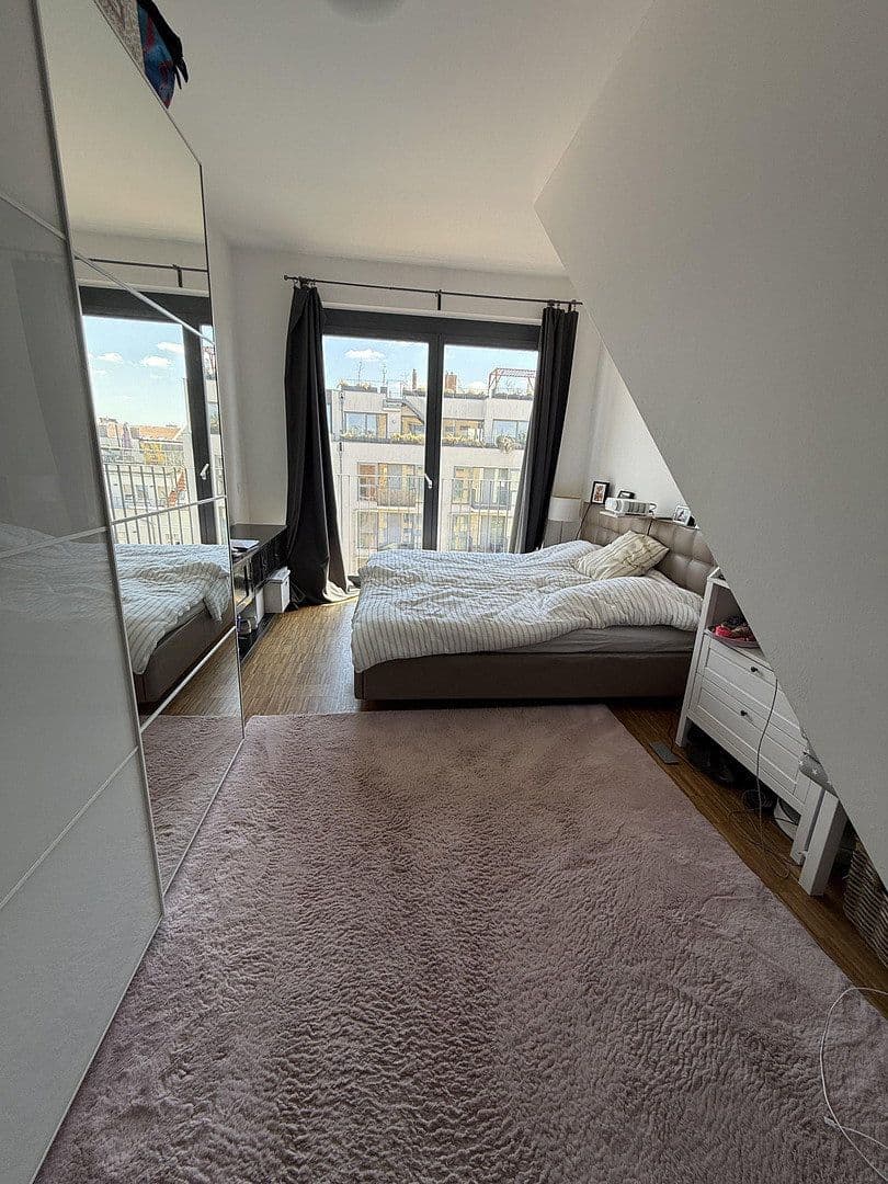 Prenájom bytu 3-izbový 135 m², Berlin, Berlín Prenájom bytu 3-izbový 135 m², Berlin, Berlín