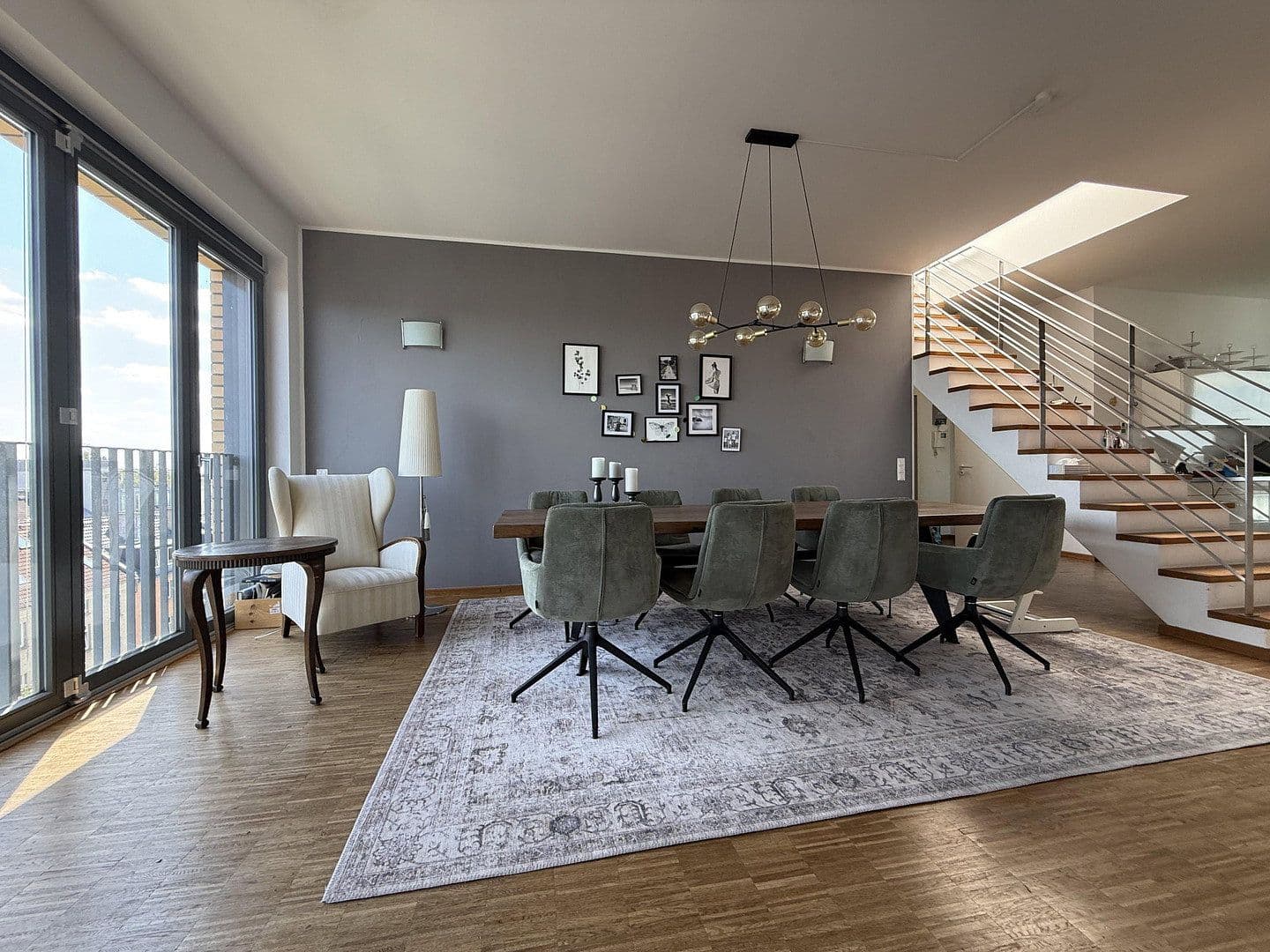 Prenájom bytu 3-izbový 135 m², Berlin, Berlín Prenájom bytu 3-izbový 135 m², Berlin, Berlín