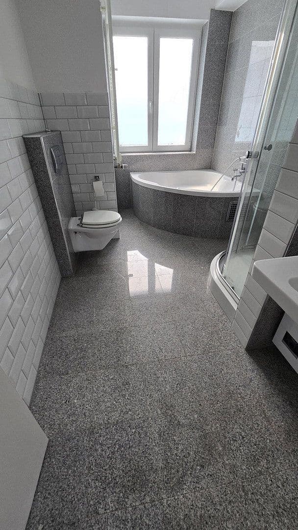 Prenájom bytu 5-izbový 170 m², Kortumstr. xxx, Essen, Severné Porýnie - Westfálsko Prenájom bytu 5-izbový 170 m², Kortumstr. xxx, Essen, Severné Porýnie - Westfálsko