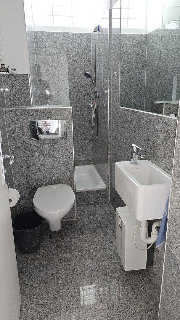 Prenájom bytu 5-izbový 170 m², Kortumstr. xxx, Essen, Severné Porýnie - Westfálsko Prenájom bytu 5-izbový 170 m², Kortumstr. xxx, Essen, Severné Porýnie - Westfálsko
