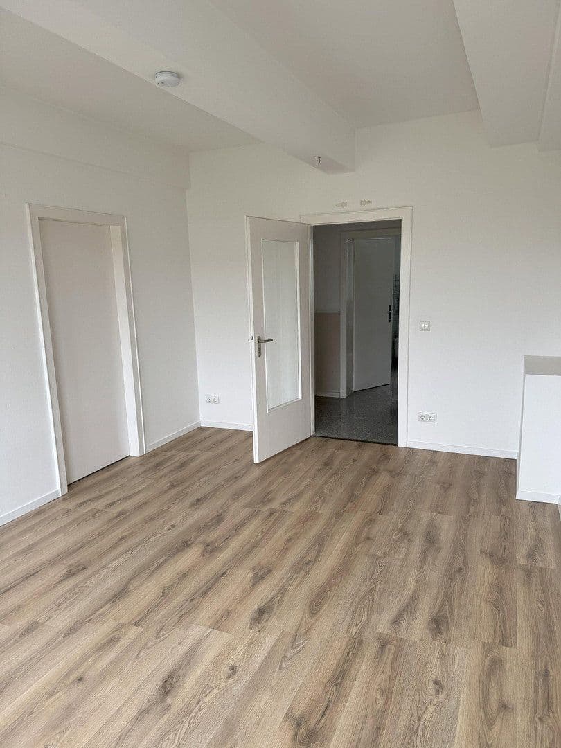 Prenájom bytu 5-izbový 170 m², Kortumstr. xxx, Essen, Severné Porýnie - Westfálsko Prenájom bytu 5-izbový 170 m², Kortumstr. xxx, Essen, Severné Porýnie - Westfálsko