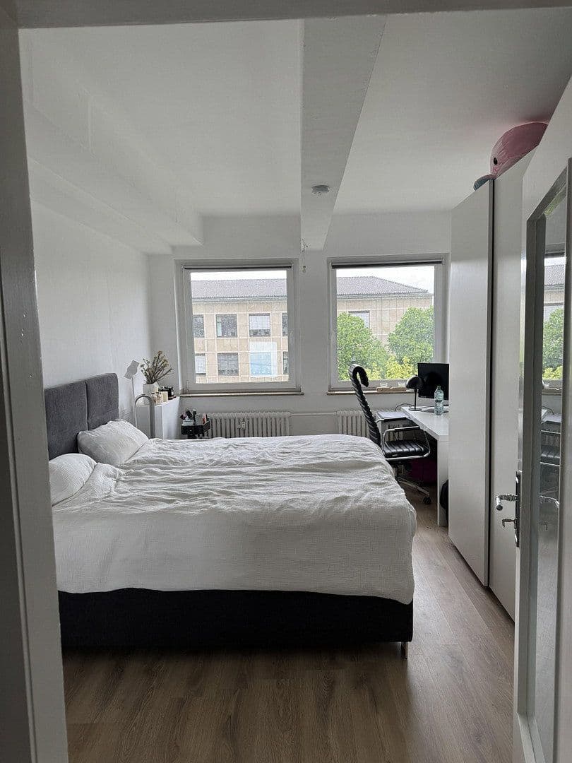 Prenájom bytu 5-izbový 170 m², Kortumstr. xxx, Essen, Severné Porýnie - Westfálsko Prenájom bytu 5-izbový 170 m², Kortumstr. xxx, Essen, Severné Porýnie - Westfálsko
