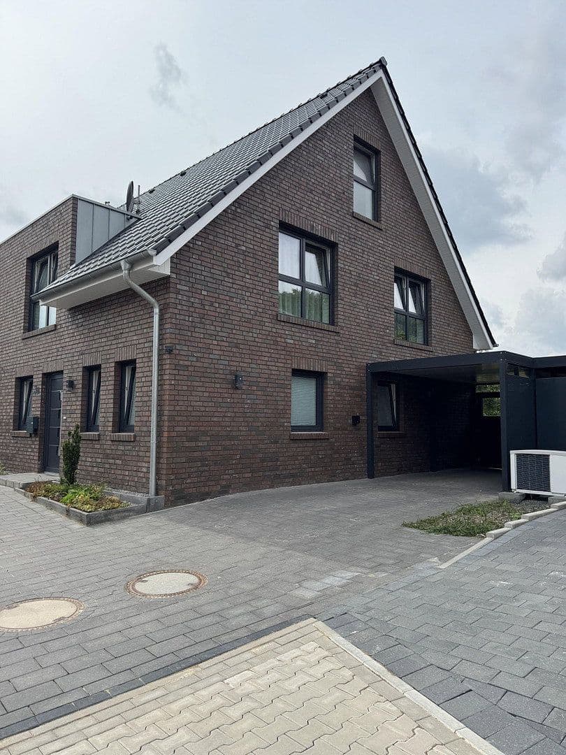 Prenájom domu 125 m², pozemok 287 m², Hasbergen, Dolné Sasko Prenájom domu 125 m², pozemok 287 m², Hasbergen, Dolné Sasko