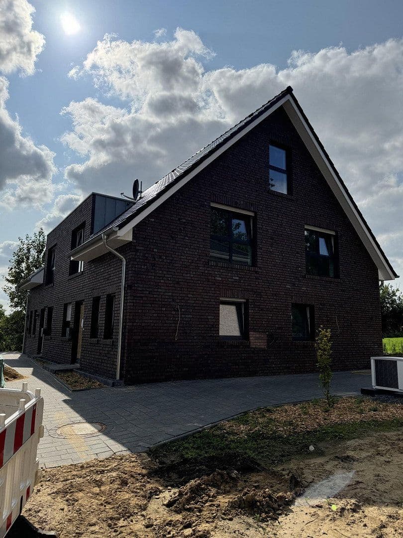 Prenájom domu 125 m², pozemok 287 m², Hasbergen, Dolné Sasko Prenájom domu 125 m², pozemok 287 m², Hasbergen, Dolné Sasko
