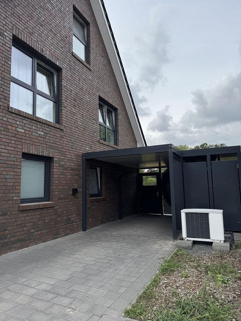 Prenájom domu 125 m², pozemok 287 m², Hasbergen, Dolné Sasko Prenájom domu 125 m², pozemok 287 m², Hasbergen, Dolné Sasko