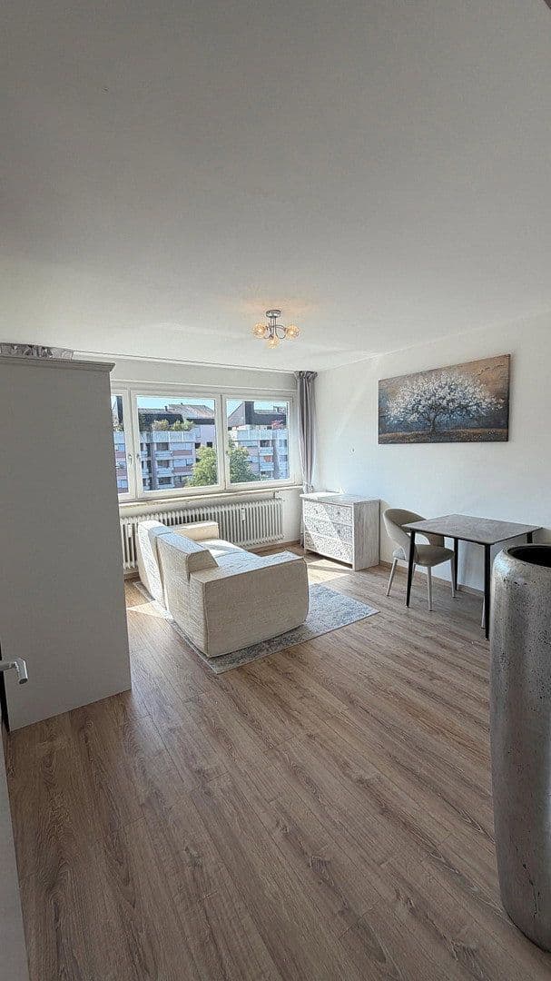 Prenájom bytu 2-izbový 38 m², Zeppelinstr. 36, Augsburg, Bavorsko Prenájom bytu 2-izbový 38 m², Zeppelinstr. 36, Augsburg, Bavorsko