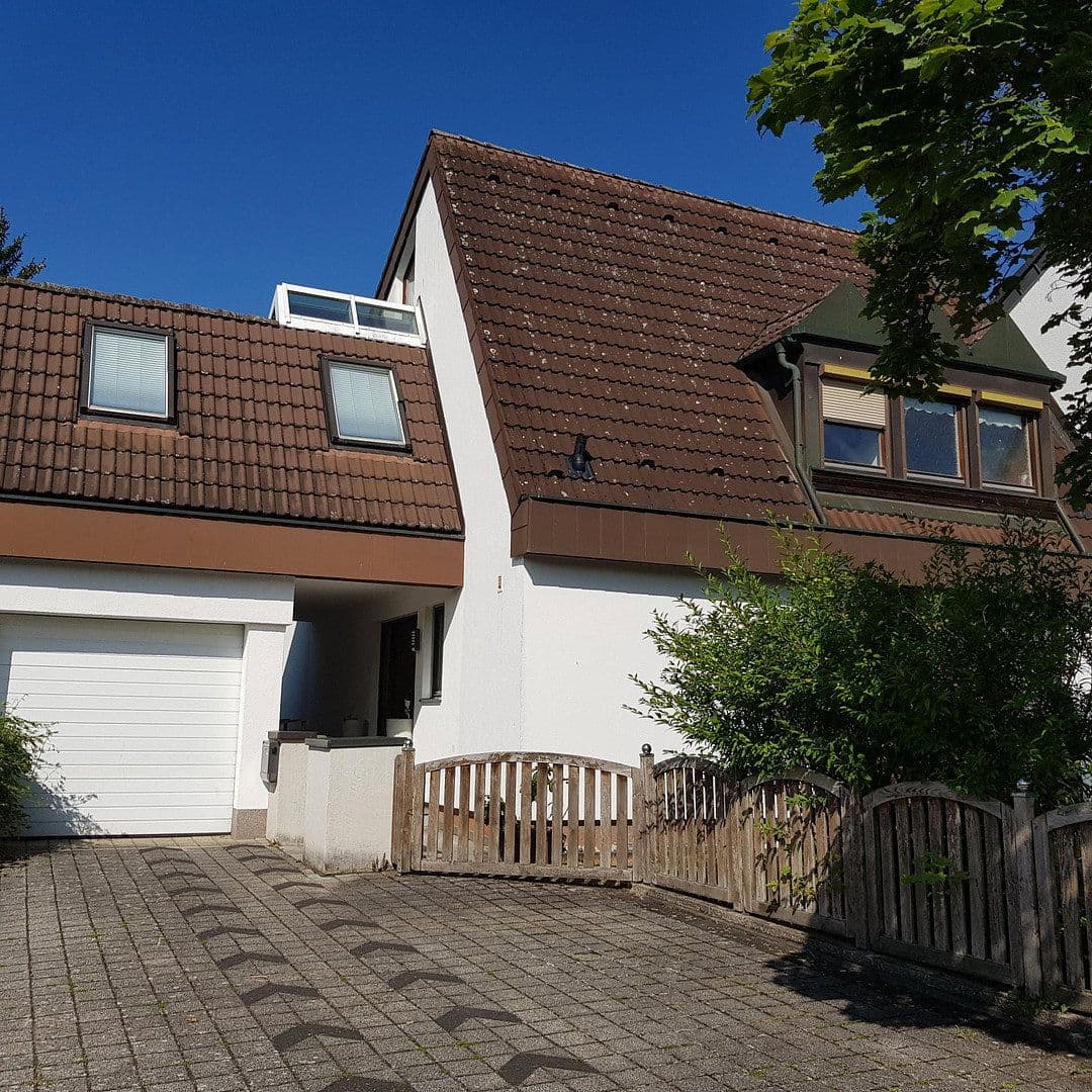 Predaj domu 170 m², pozemok 607 m², Ligusterstr 48, Wendelstein, Bavorsko Predaj domu 170 m², pozemok 607 m², Ligusterstr 48, Wendelstein, Bavorsko