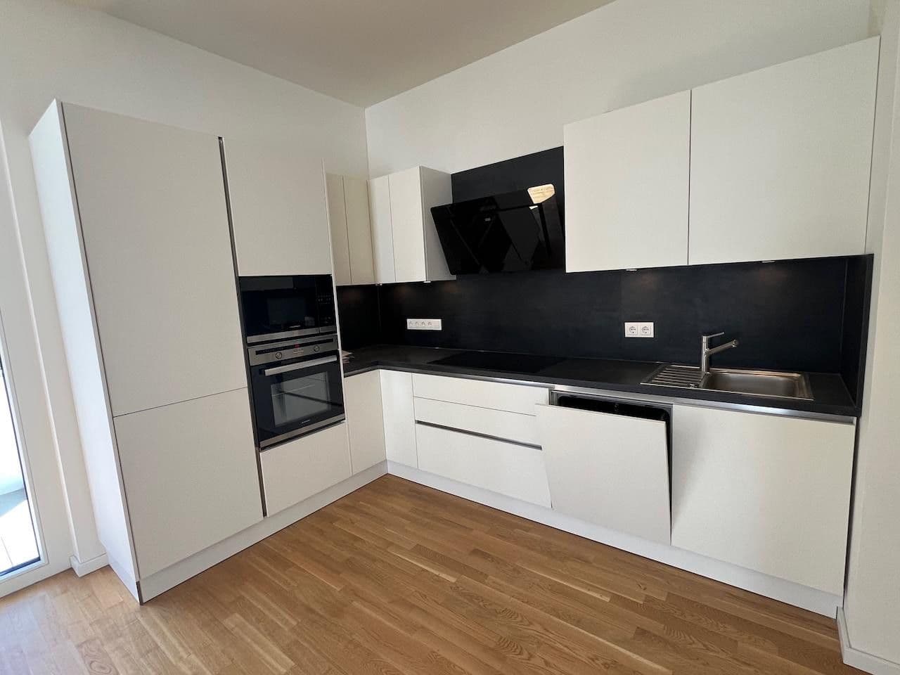 Predaj bytu 4-izbový 113 m², Heisenbergstraße 3, Berlin, Berlín Predaj bytu 4-izbový 113 m², Heisenbergstraße 3, Berlin, Berlín