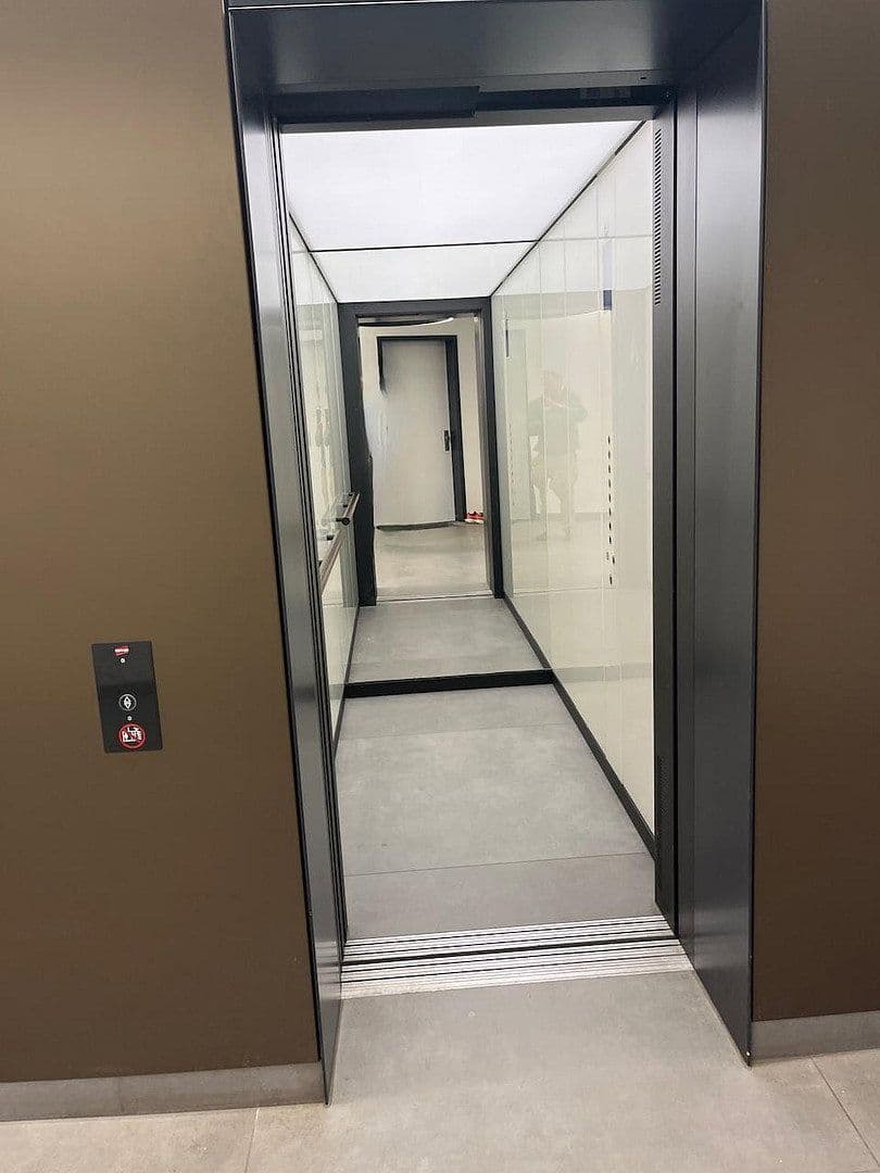 Predaj bytu 4-izbový 113 m², Heisenbergstraße 3, Berlin, Berlín Predaj bytu 4-izbový 113 m², Heisenbergstraße 3, Berlin, Berlín