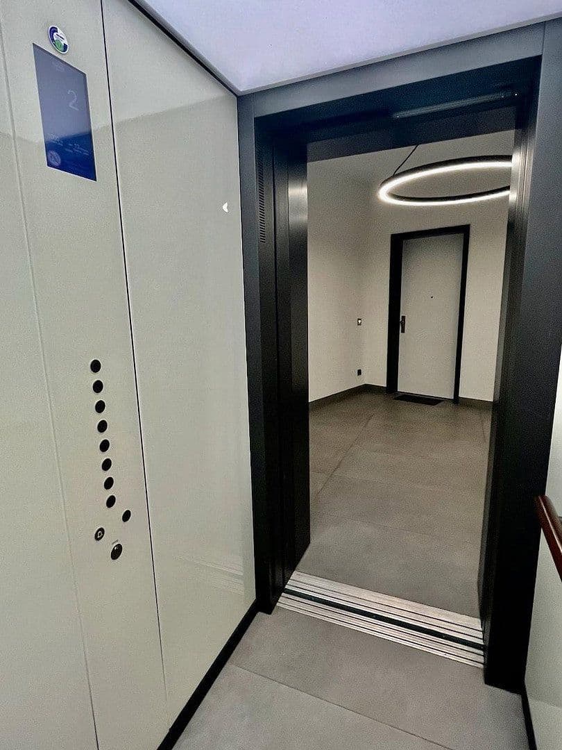 Predaj bytu 4-izbový 113 m², Heisenbergstraße 3, Berlin, Berlín Predaj bytu 4-izbový 113 m², Heisenbergstraße 3, Berlin, Berlín