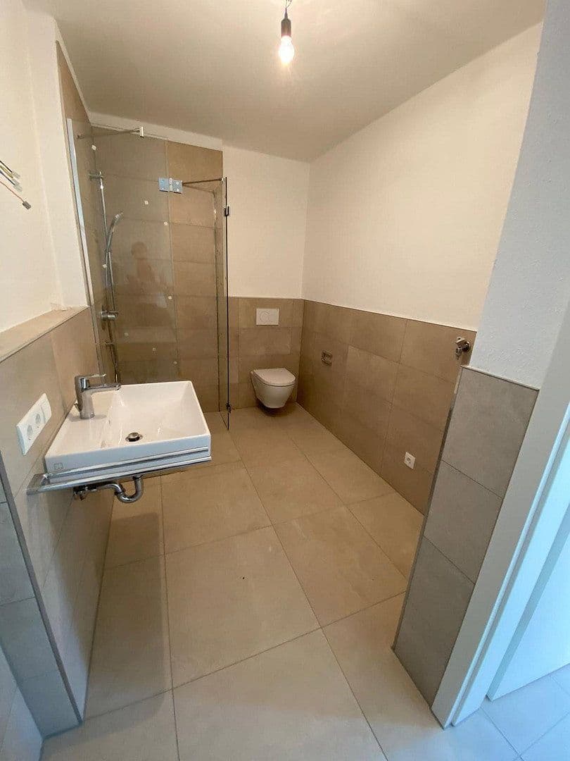 Prenájom bytu 3-izbový 63 m², Bahnhofstr. 18b, Grafing bei München, Bavorsko Prenájom bytu 3-izbový 63 m², Bahnhofstr. 18b, Grafing bei München, Bavorsko
