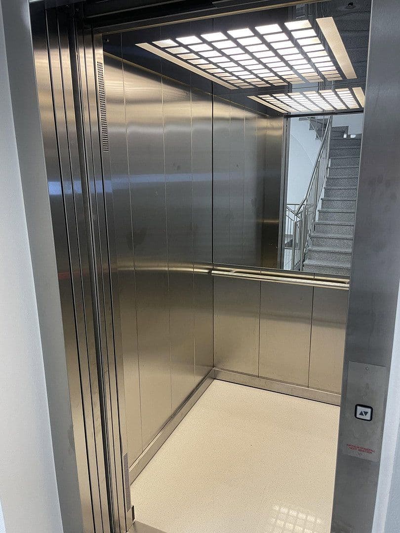 Prenájom bytu 3-izbový 63 m², Bahnhofstr. 18b, Grafing bei München, Bavorsko Prenájom bytu 3-izbový 63 m², Bahnhofstr. 18b, Grafing bei München, Bavorsko