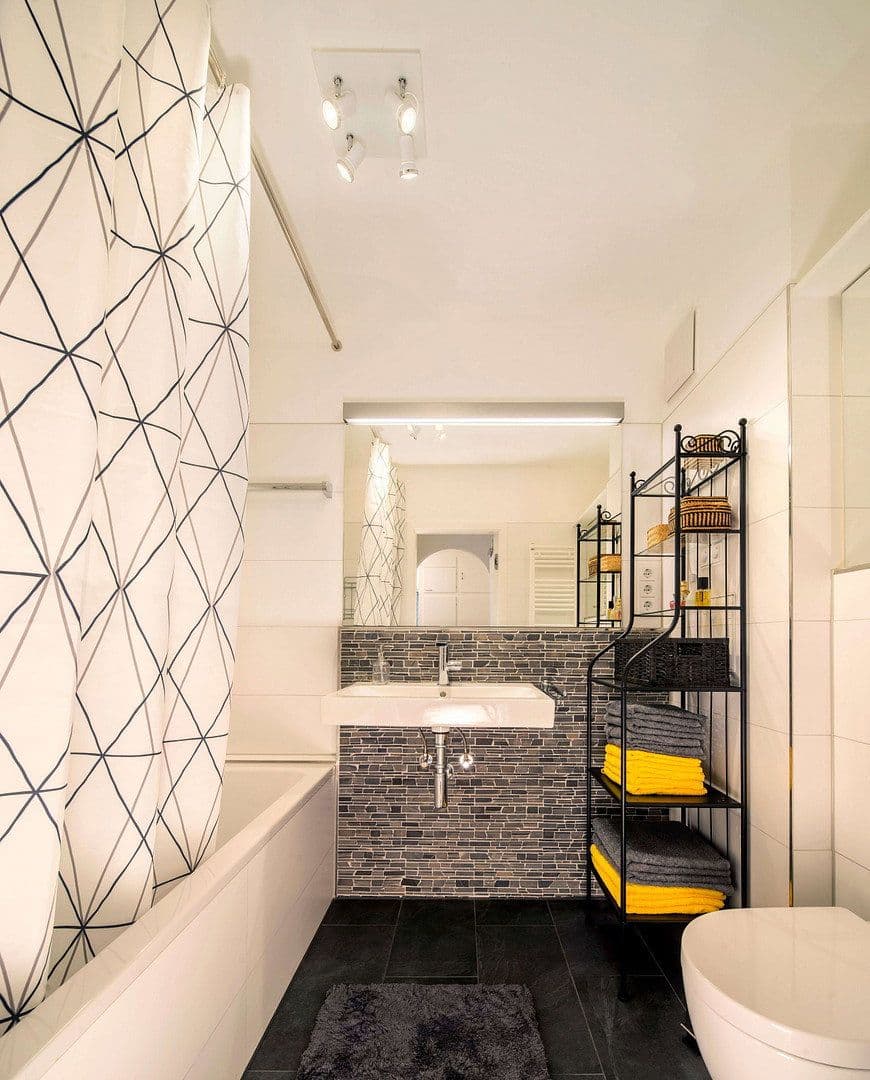 Prenájom bytu 2-izbový 77 m², Seybothstraße 70, München, Bavorsko Prenájom bytu 2-izbový 77 m², Seybothstraße 70, München, Bavorsko