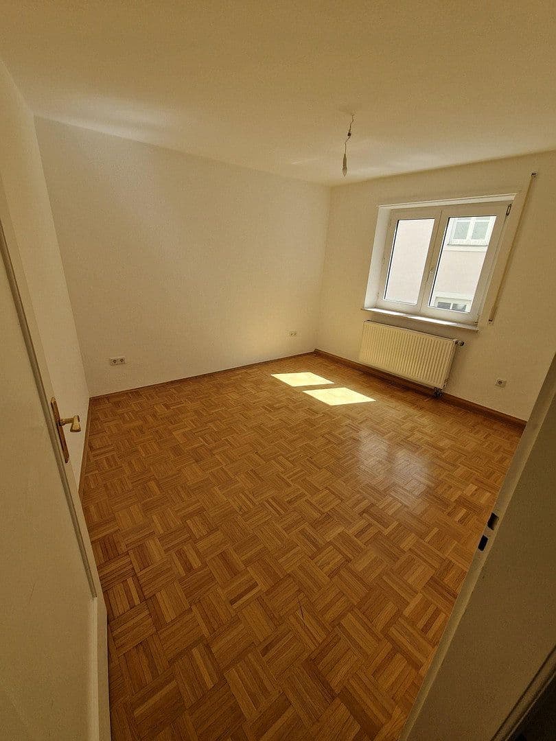 Prenájom bytu 3-izbový 79 m², Stettenstraße 36, Augsburg, Bavorsko Prenájom bytu 3-izbový 79 m², Stettenstraße 36, Augsburg, Bavorsko