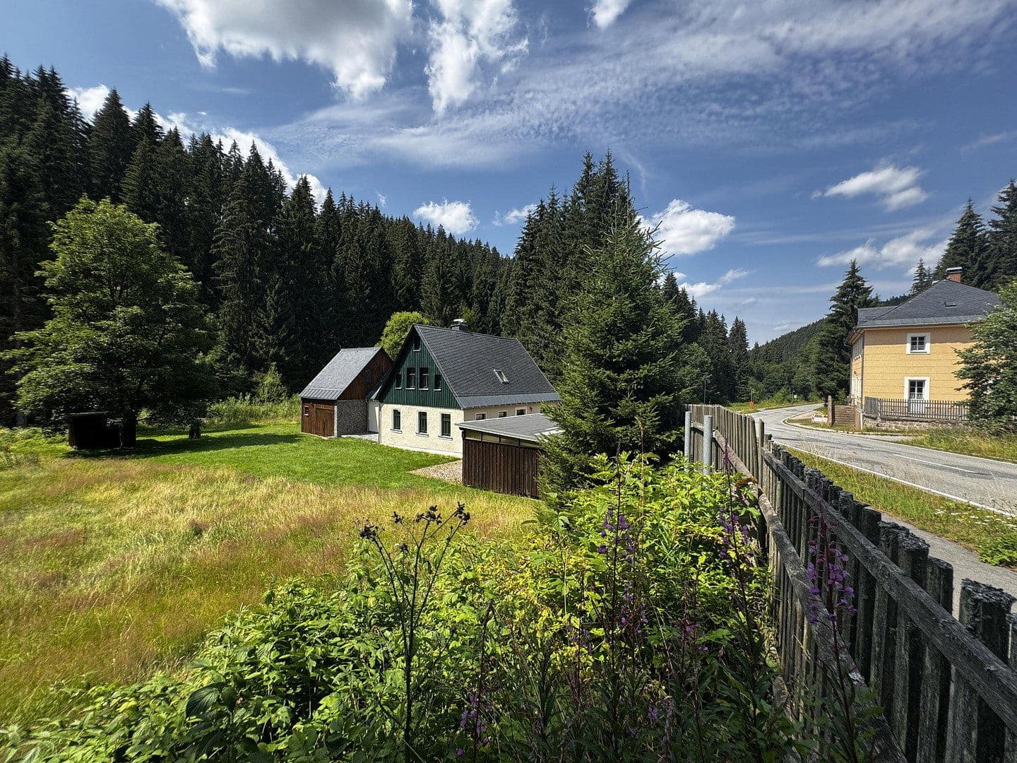 Predaj domu 268 m², pozemok 10.000 m², Eibenstock, Sasko Predaj domu 268 m², pozemok 10.000 m², Eibenstock, Sasko