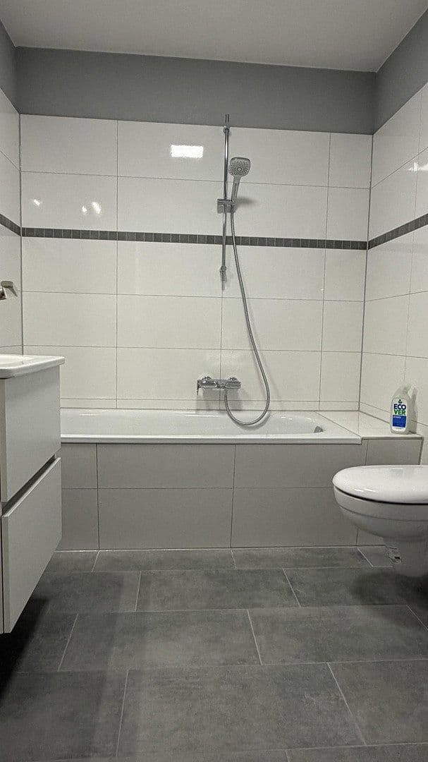 Predaj bytu 3-izbový 75 m², Ritterfelddamm 114b, Berlin, Berlín Predaj bytu 3-izbový 75 m², Ritterfelddamm 114b, Berlin, Berlín