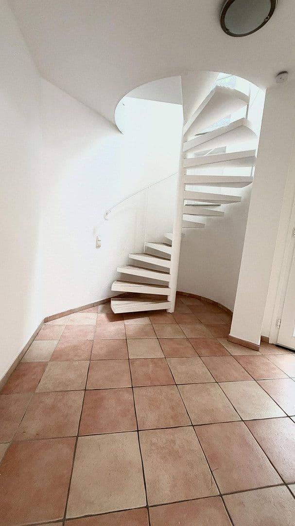Predaj bytu 3-izbový 75 m², Ritterfelddamm 114b, Berlin, Berlín Predaj bytu 3-izbový 75 m², Ritterfelddamm 114b, Berlin, Berlín