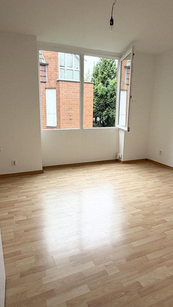 Predaj bytu 3-izbový 75 m², Ritterfelddamm 114b, Berlin, Berlín Predaj bytu 3-izbový 75 m², Ritterfelddamm 114b, Berlin, Berlín