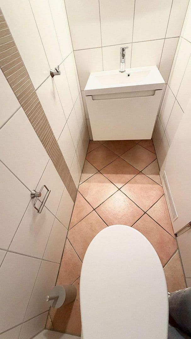 Predaj bytu 3-izbový 75 m², Ritterfelddamm 114b, Berlin, Berlín Predaj bytu 3-izbový 75 m², Ritterfelddamm 114b, Berlin, Berlín