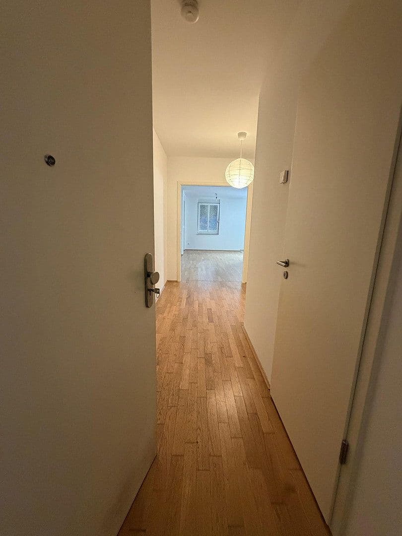 Prenájom bytu 2-izbový 82 m², Richard-Sorge-Str. 52, Berlin, Berlín Prenájom bytu 2-izbový 82 m², Richard-Sorge-Str. 52, Berlin, Berlín