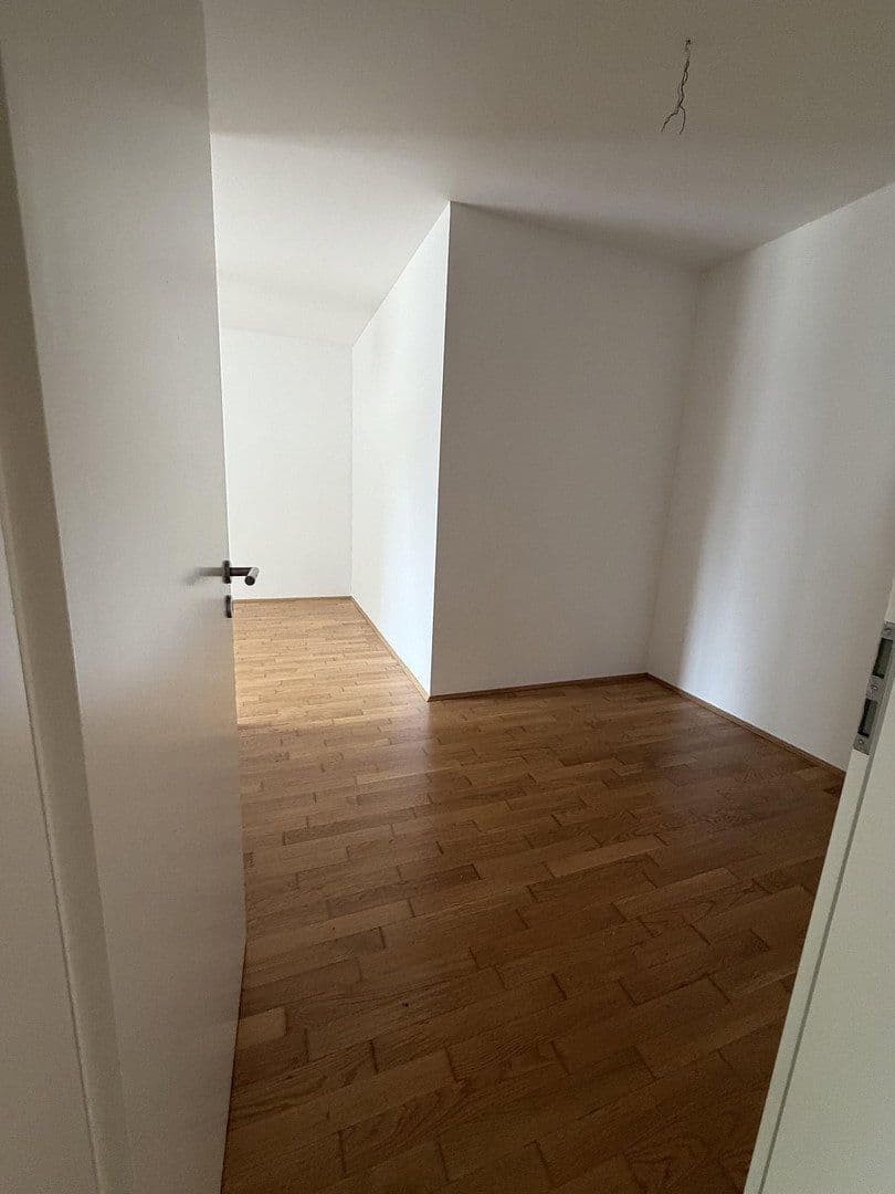 Prenájom bytu 2-izbový 82 m², Richard-Sorge-Str. 52, Berlin, Berlín Prenájom bytu 2-izbový 82 m², Richard-Sorge-Str. 52, Berlin, Berlín