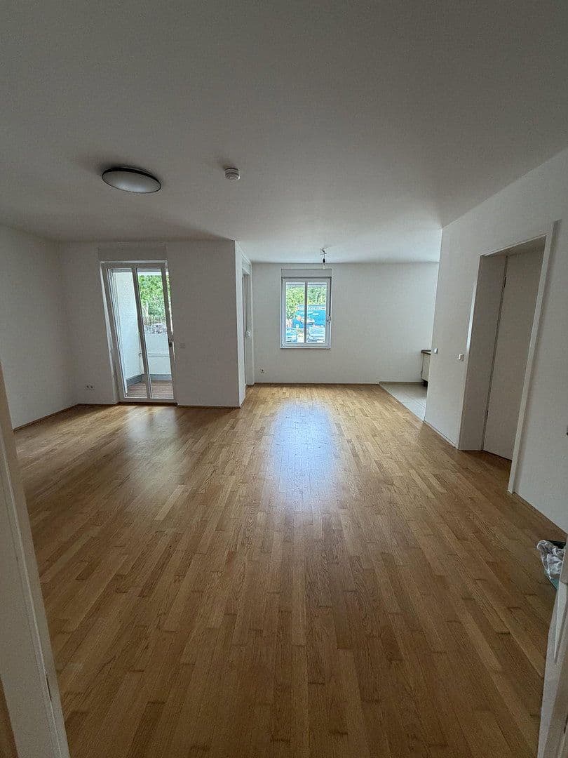 Prenájom bytu 2-izbový 82 m², Richard-Sorge-Str. 52, Berlin, Berlín Prenájom bytu 2-izbový 82 m², Richard-Sorge-Str. 52, Berlin, Berlín