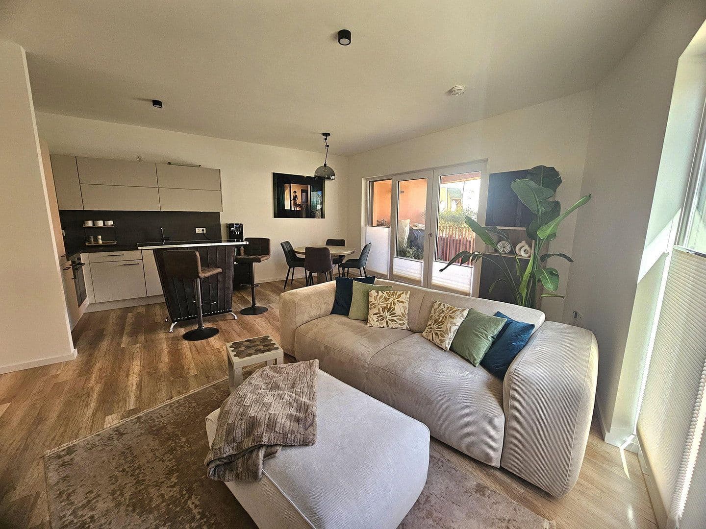 Predaj bytu 3-izbový 85 m², Berlin, Berlín Predaj bytu 3-izbový 85 m², Berlin, Berlín