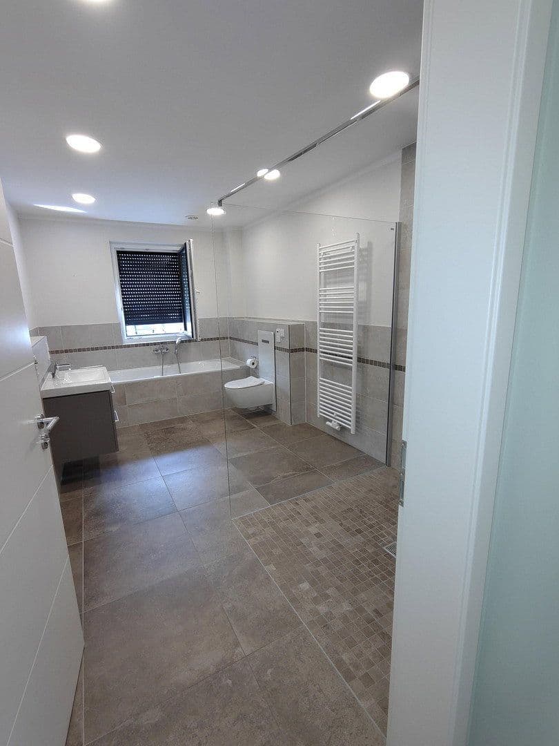 Prenájom bytu 3-izbový 112 m², Wolfenbüttel, Dolné Sasko Prenájom bytu 3-izbový 112 m², Wolfenbüttel, Dolné Sasko