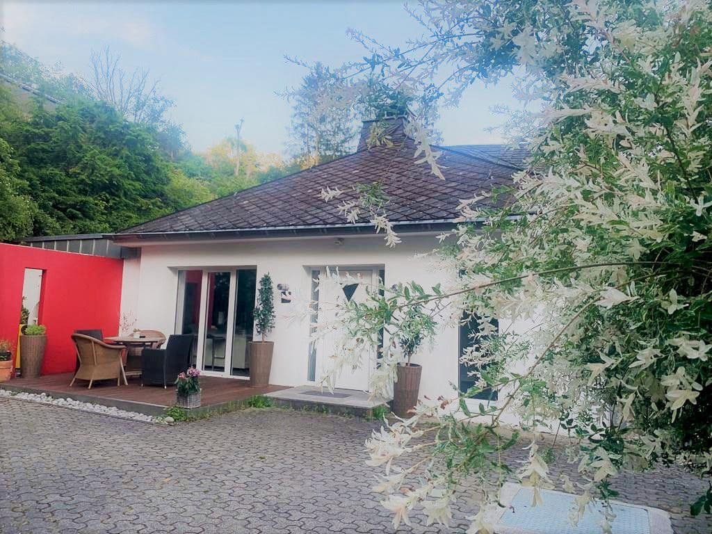 Predaj domu 200 m², pozemok 1.600 m², Balduinstein, Porýnie-Falcko Predaj domu 200 m², pozemok 1.600 m², Balduinstein, Porýnie-Falcko