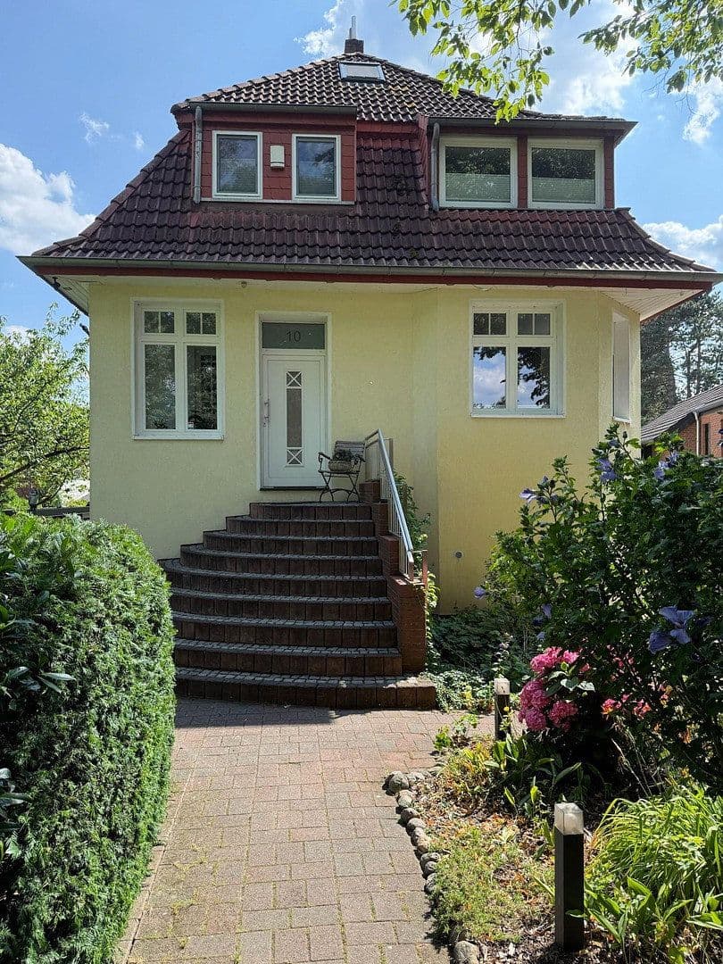 Predaj domu 194 m², pozemok 1.764 m², Bremen, Brémy Predaj domu 194 m², pozemok 1.764 m², Bremen, Brémy