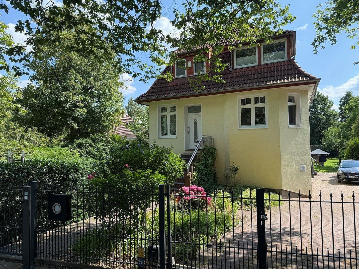 Predaj domu 194 m², pozemok 1.764 m², Bremen, Brémy Predaj domu 194 m², pozemok 1.764 m², Bremen, Brémy