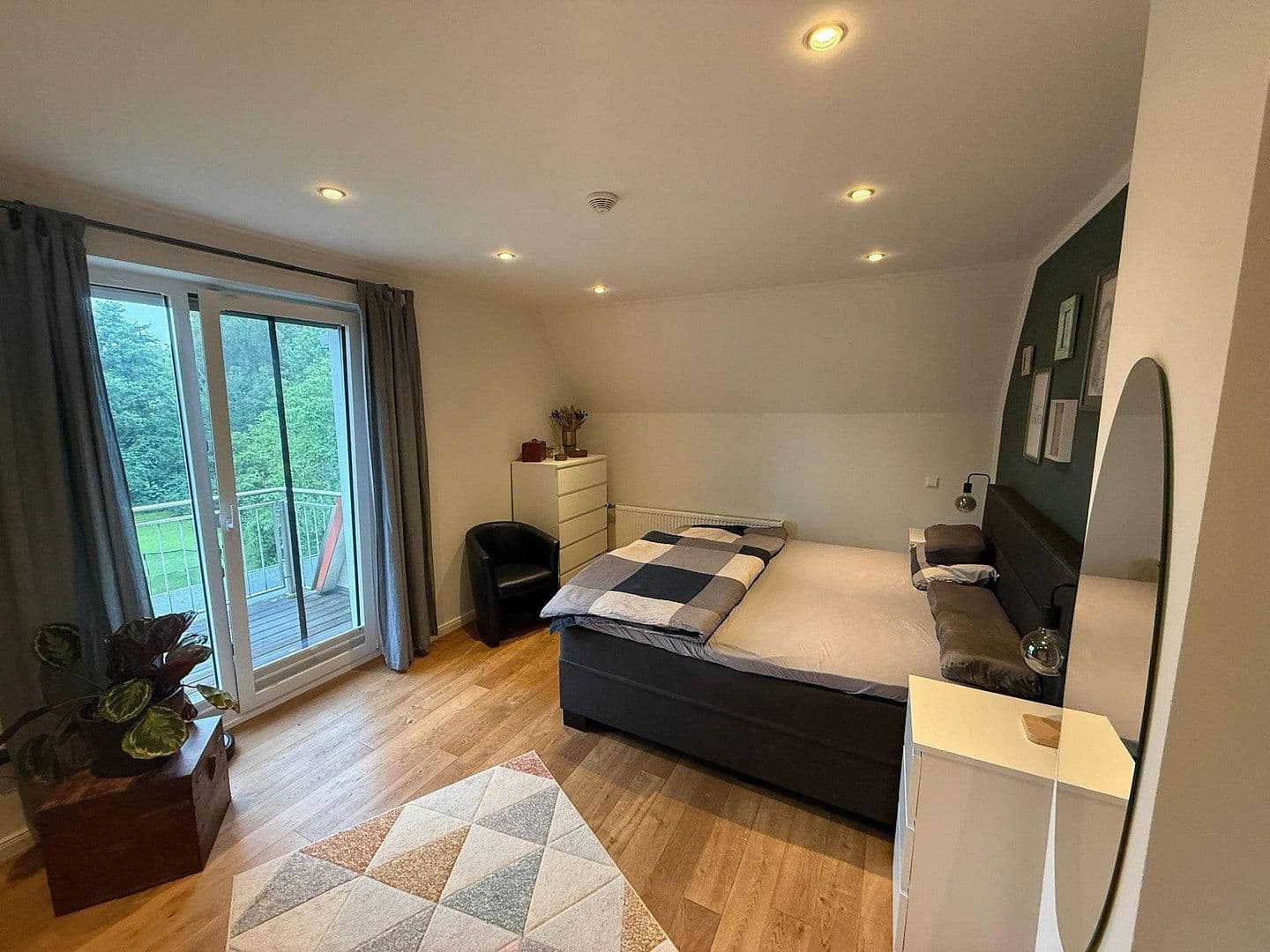 Predaj domu 194 m², pozemok 1.764 m², Bremen, Brémy Predaj domu 194 m², pozemok 1.764 m², Bremen, Brémy