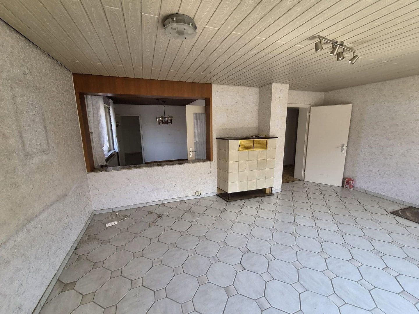 Predaj domu 152 m², pozemok 437 m², Ammerstraße 20, Nürtingen, Bádensko-Wurttembersko Predaj domu 152 m², pozemok 437 m², Ammerstraße 20, Nürtingen, Bádensko-Wurttembersko