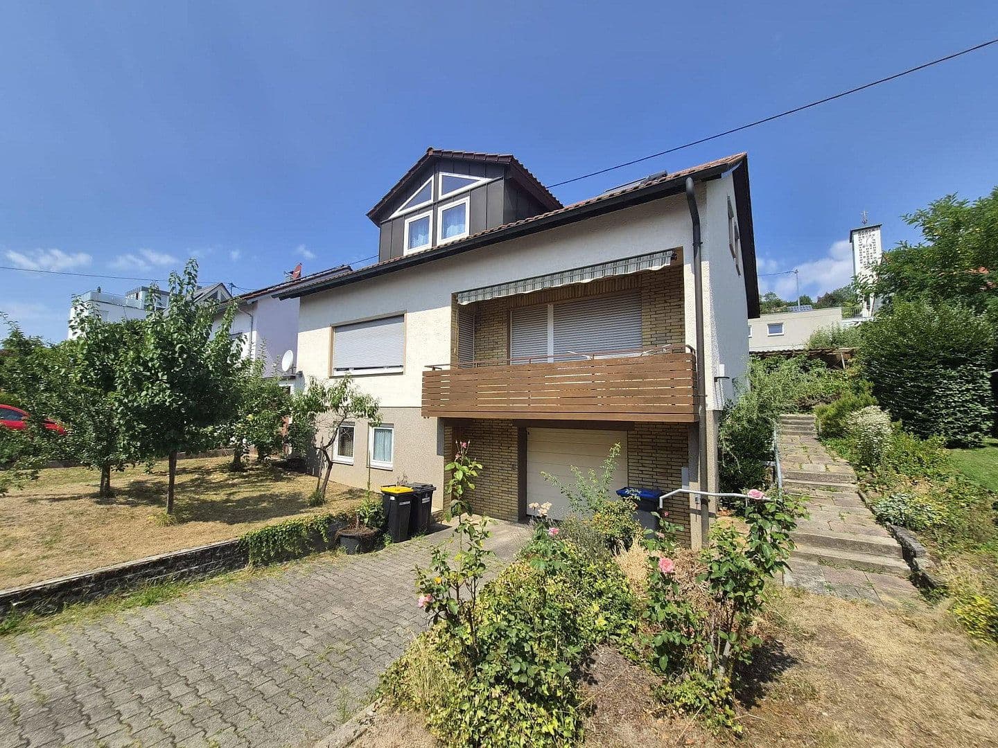 Predaj domu 152 m², pozemok 437 m², Ammerstraße 20, Nürtingen, Bádensko-Wurttembersko Predaj domu 152 m², pozemok 437 m², Ammerstraße 20, Nürtingen, Bádensko-Wurttembersko