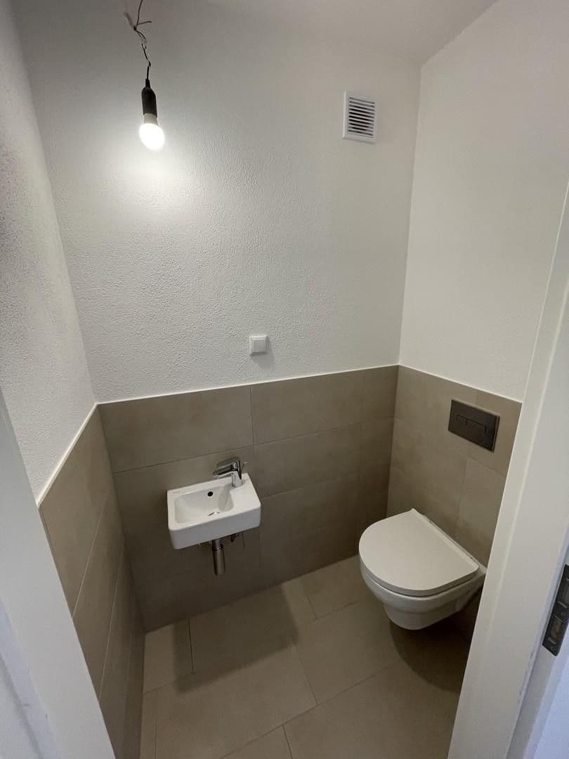 Prenájom bytu 3-izbový 80 m², Wiesbaden, Hesensko Prenájom bytu 3-izbový 80 m², Wiesbaden, Hesensko