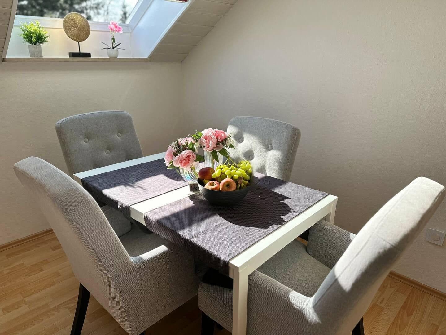 Prenájom bytu 4-izbový 69 m², Augsburg, Bavorsko Prenájom bytu 4-izbový 69 m², Augsburg, Bavorsko
