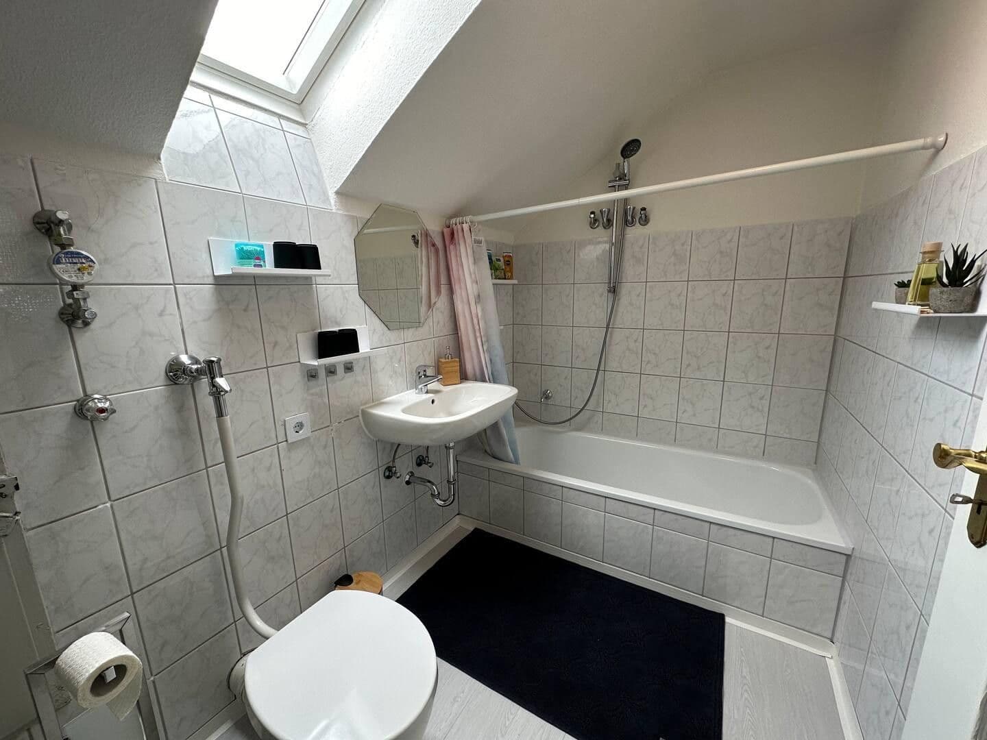 Prenájom bytu 4-izbový 69 m², Augsburg, Bavorsko Prenájom bytu 4-izbový 69 m², Augsburg, Bavorsko