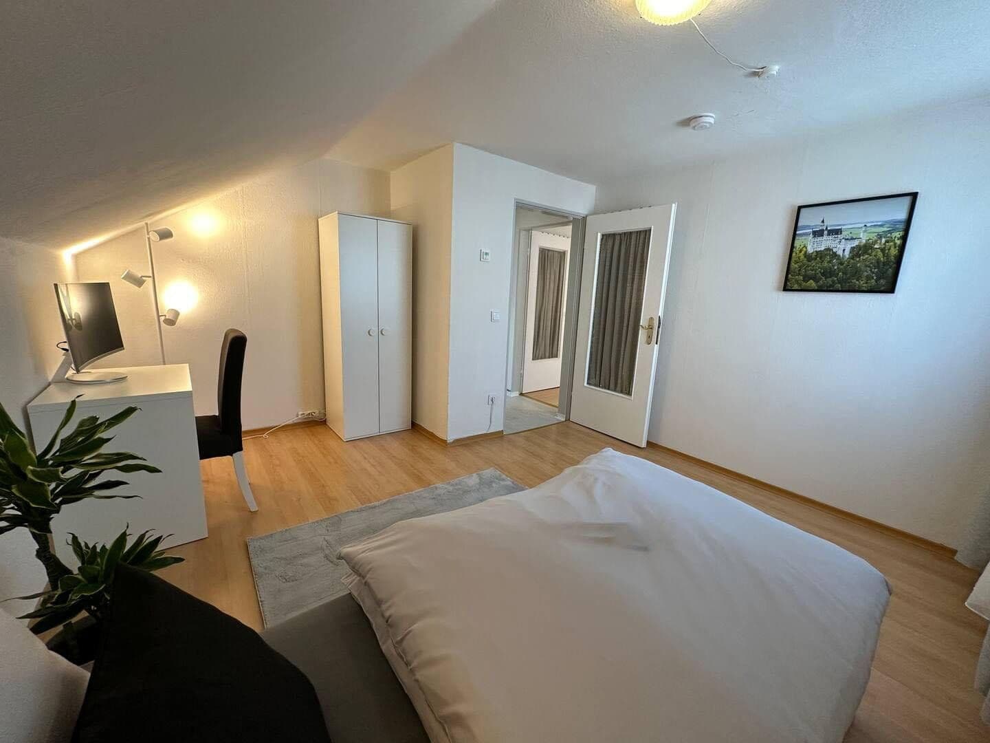 Prenájom bytu 4-izbový 69 m², Augsburg, Bavorsko Prenájom bytu 4-izbový 69 m², Augsburg, Bavorsko