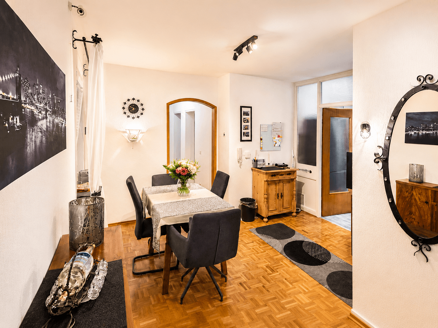 Prenájom bytu 4-izbový 80 m², Gaggstraße 3, Friedrichshafen, Bádensko-Wurttembersko Prenájom bytu 4-izbový 80 m², Gaggstraße 3, Friedrichshafen, Bádensko-Wurttembersko