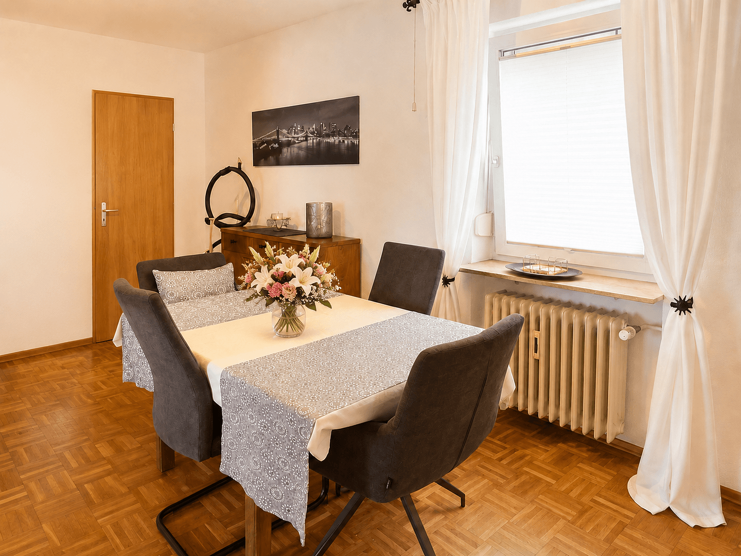 Prenájom bytu 4-izbový 80 m², Gaggstraße 3, Friedrichshafen, Bádensko-Wurttembersko Prenájom bytu 4-izbový 80 m², Gaggstraße 3, Friedrichshafen, Bádensko-Wurttembersko