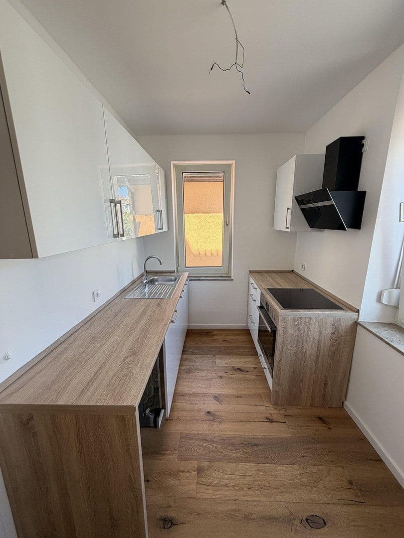 Prenájom bytu 3-izbový 55 m², Zabergäustr. 97, Stuttgart, Bádensko-Wurttembersko Prenájom bytu 3-izbový 55 m², Zabergäustr. 97, Stuttgart, Bádensko-Wurttembersko